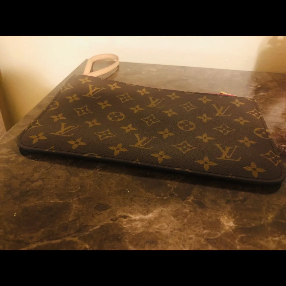 Louis vuitton - Picture 3 of 13